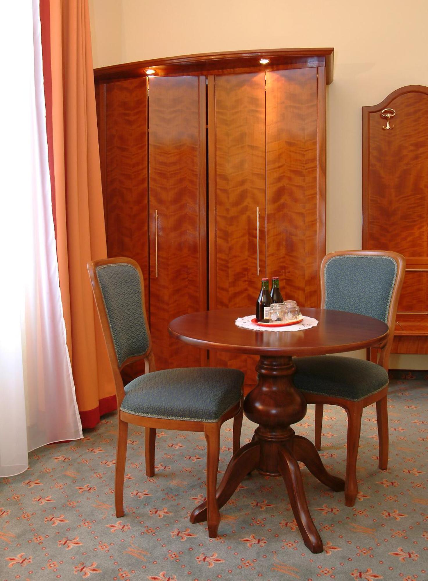 וילאך Altstadt Hotel Mosser מראה חיצוני תמונה