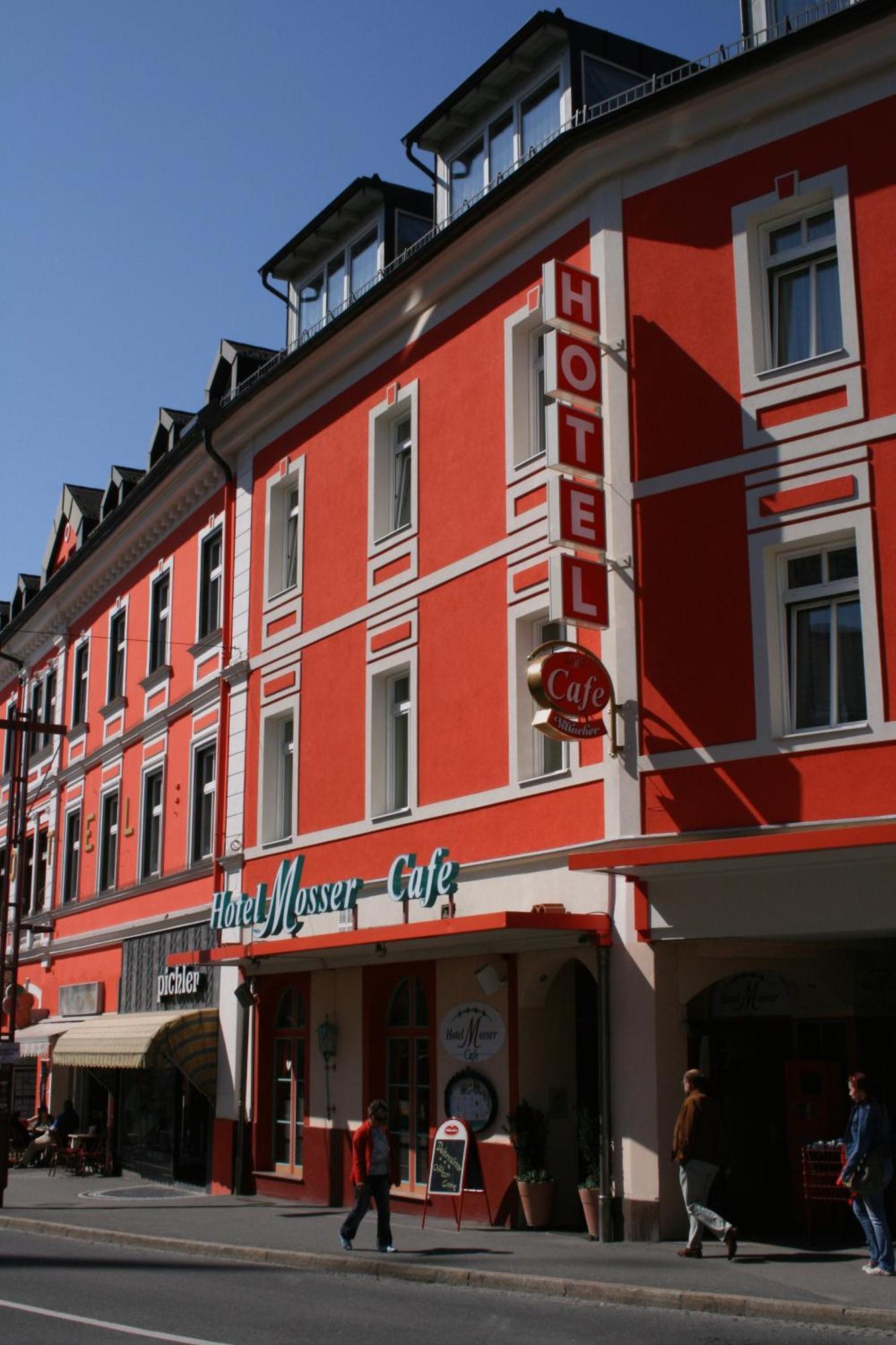 וילאך Altstadt Hotel Mosser מראה חיצוני תמונה