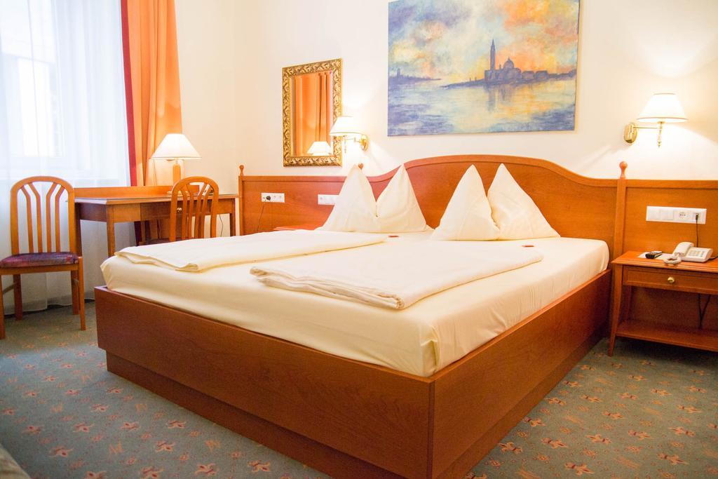 וילאך Altstadt Hotel Mosser מראה חיצוני תמונה