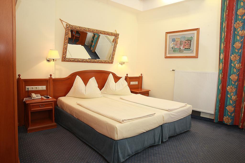 וילאך Altstadt Hotel Mosser מראה חיצוני תמונה